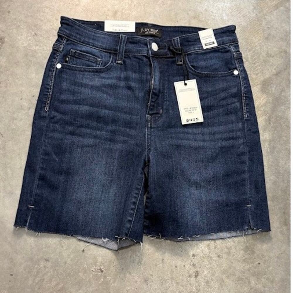 Judy Blue Denim Shorts Mid Rise Mid Length Cut Off Jean Shorts NWT Size L